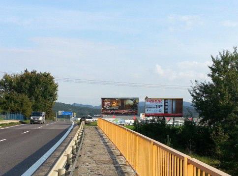 251030 Billboard, Ilava (diaľničný privádzač k diaľnici D 61, výjazd z diaľnice, smer Ilava )