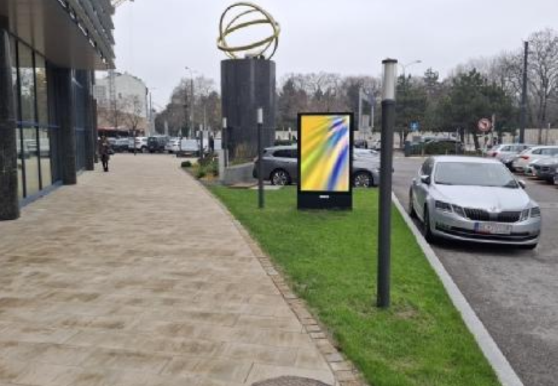 152016 Citylight, Bratislava 2 MČ Ružinov (Mlynské Nivy/Páričkova-VÚB)