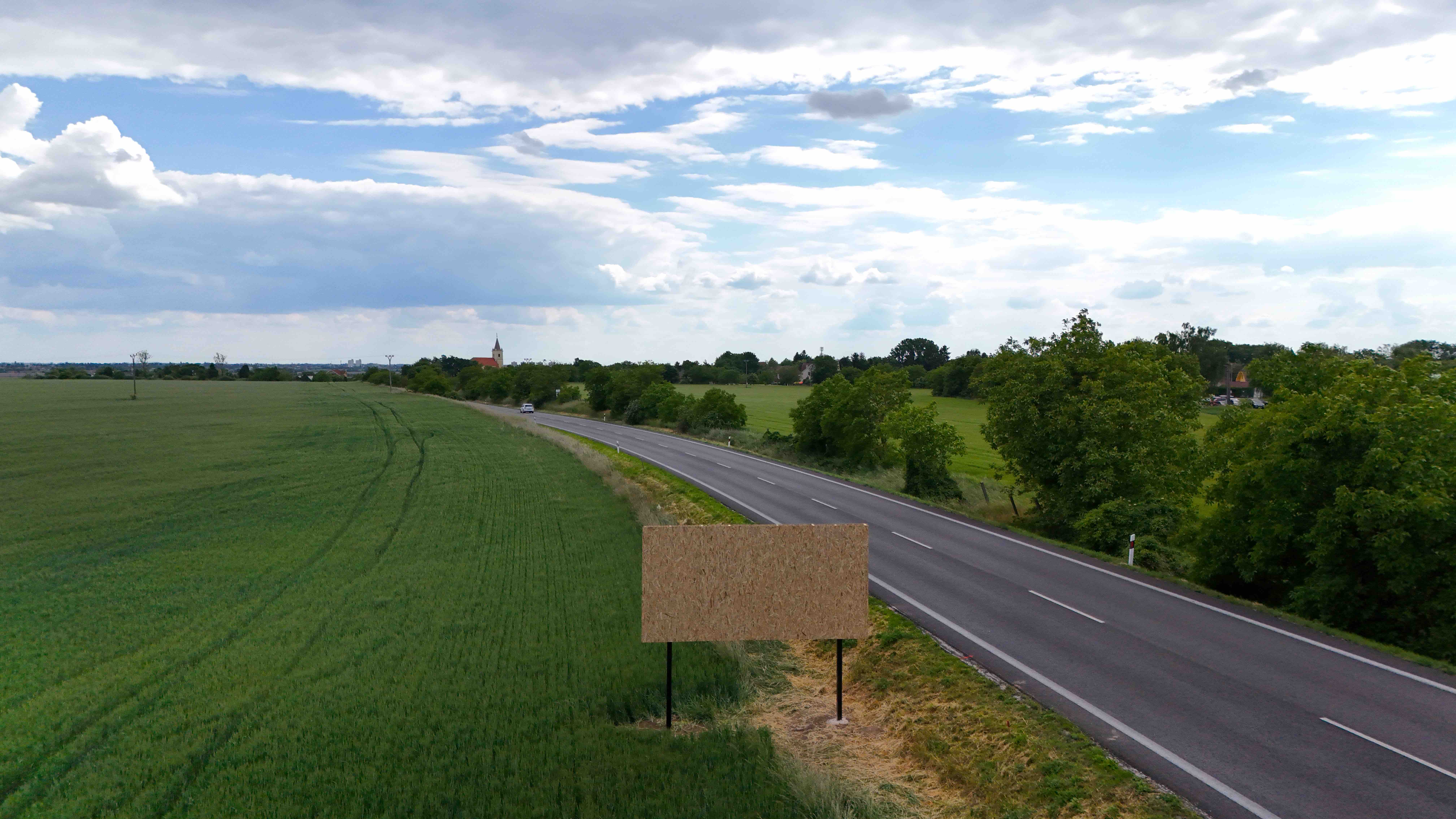 451100 Billboard, Blatné ()