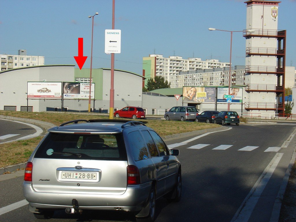 1511877 Billboard, Bratislava (Bratská / Petržalská tržnica)