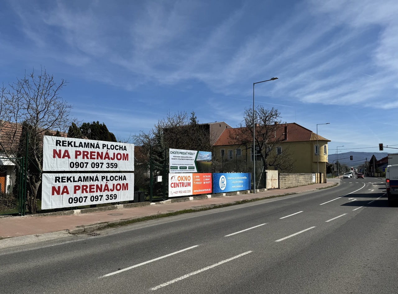 421050 Billboard, Nové Mesto nad Váhom (Ľ. Podjavorinskej)