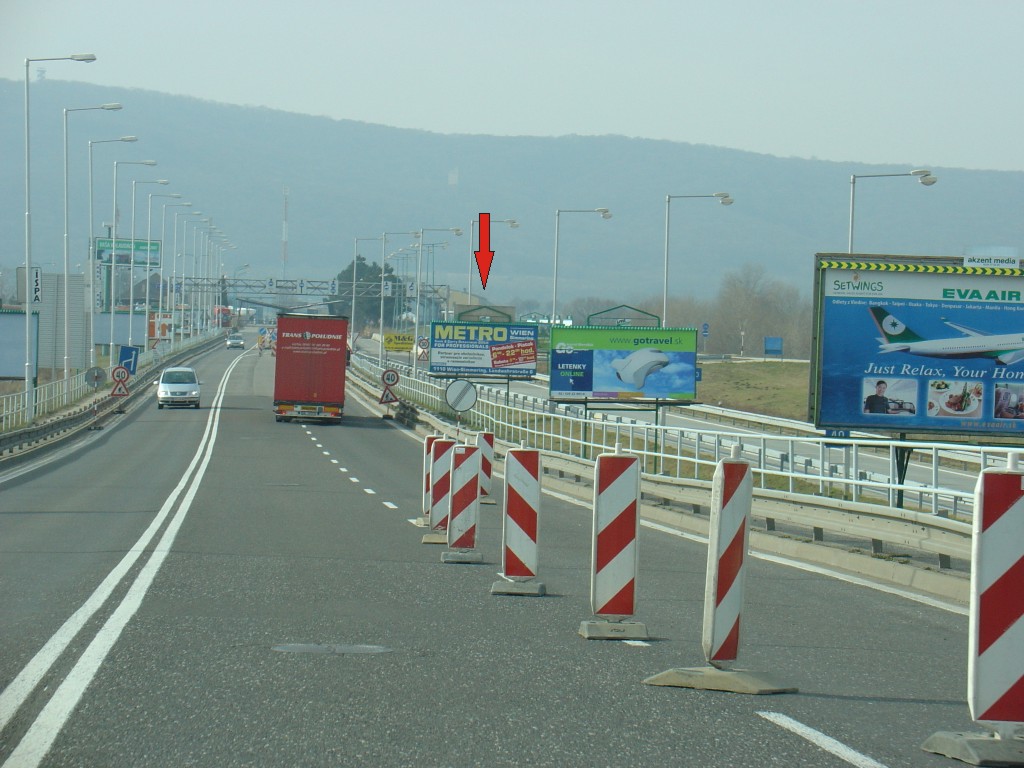 1511797 Billboard, Bratislava (Viedenská - sm. Viedeň)