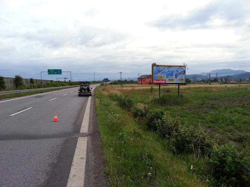 521058 Billboard, Hloža (cesta 1.triedy P. Bystrica -Trenčín )