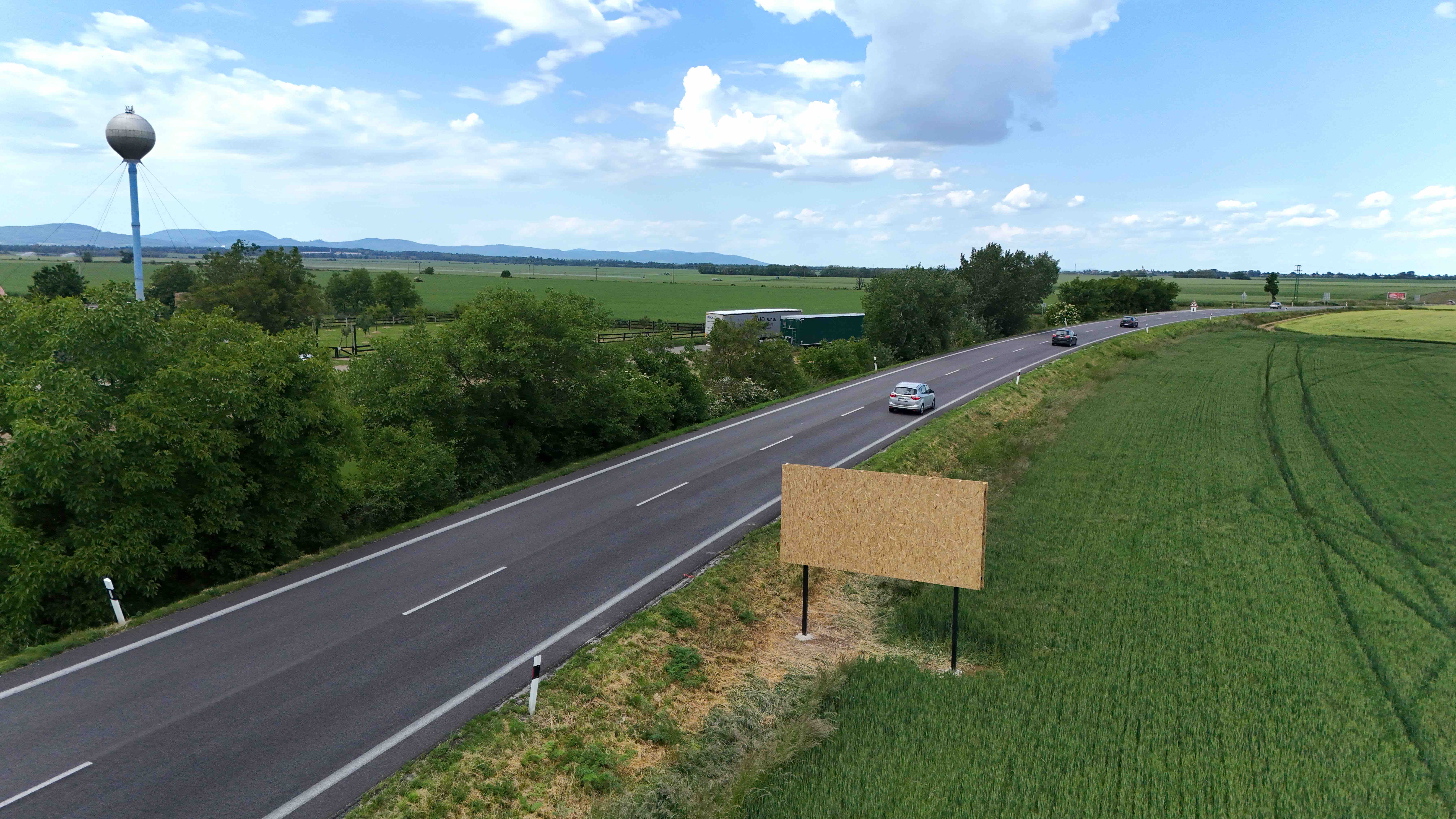 451100 Billboard, Blatné ()