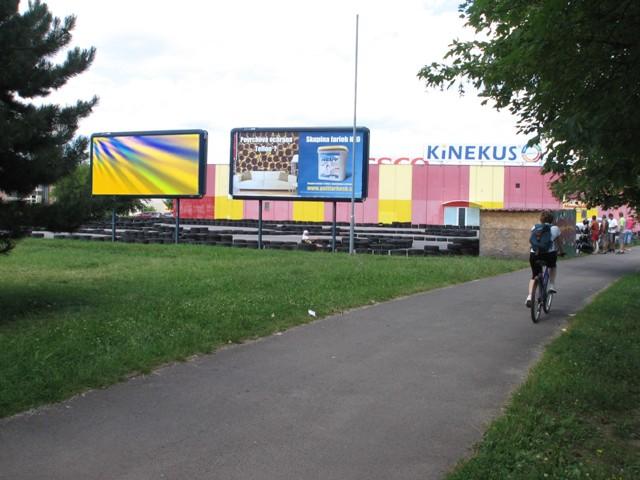 511248 Billboard, Prievidza (Nábrežná/Kinekus,)