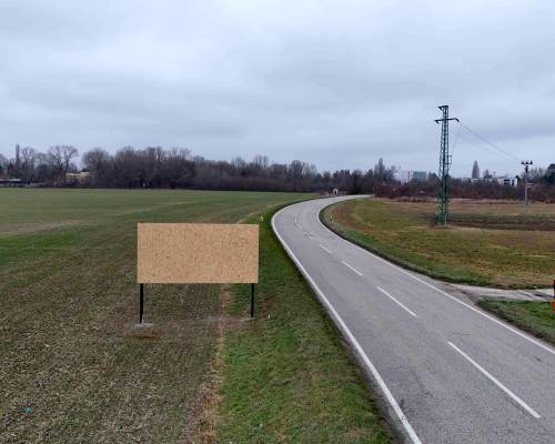 461063 Billboard, Banka ()