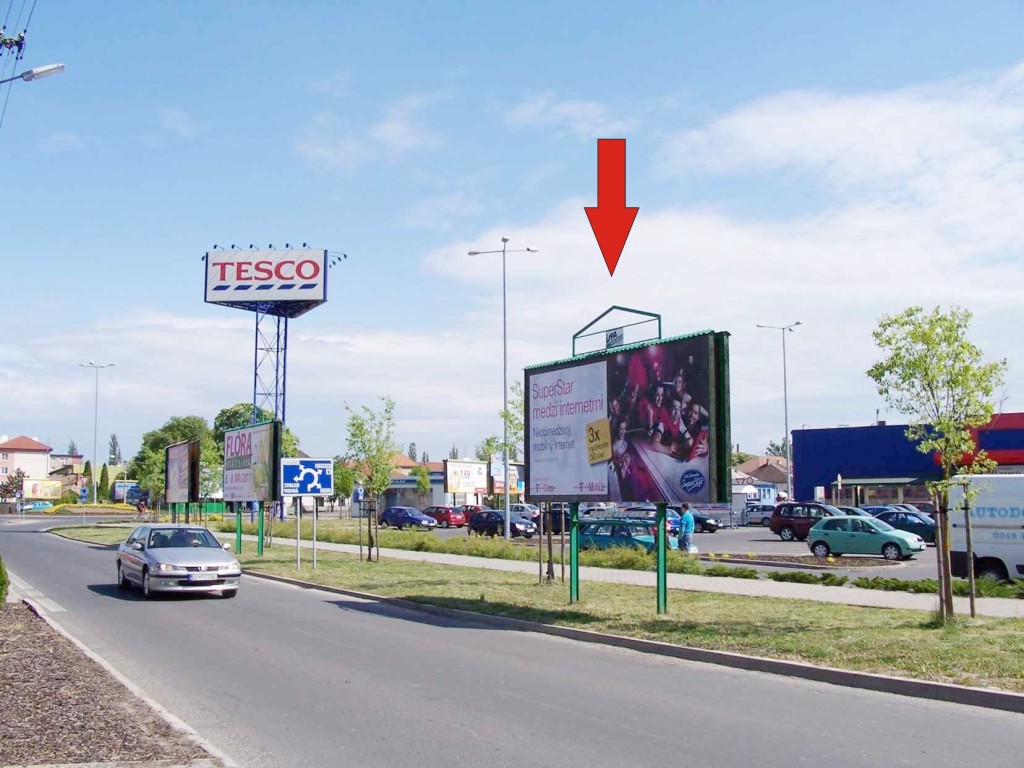 341100 Billboard, Lučenec (HM Tesco / Ul. Podjavorinskej)