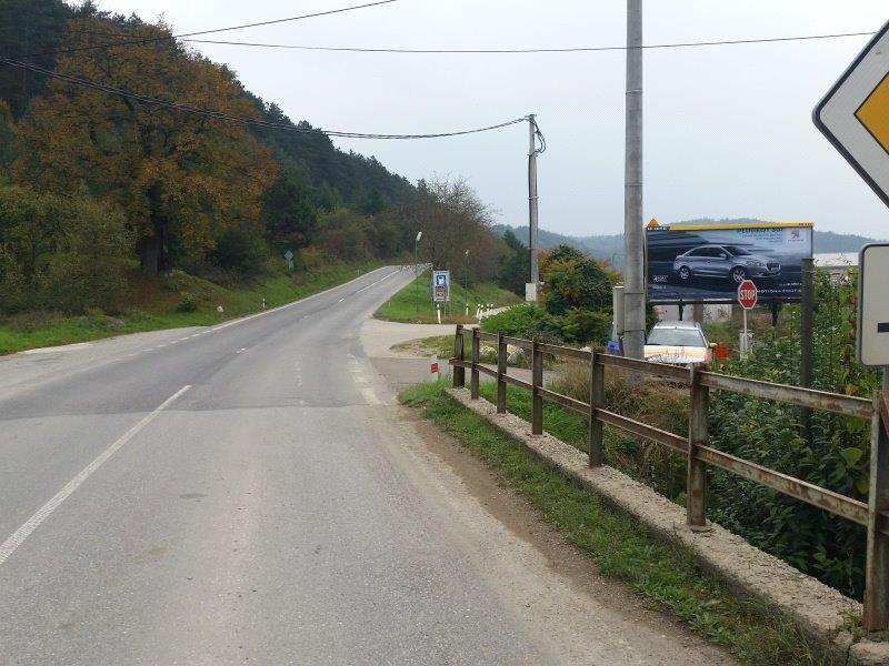 521052 Billboard, Visolaje (cesta 1.triedy Trenčín - P.Bystrica )